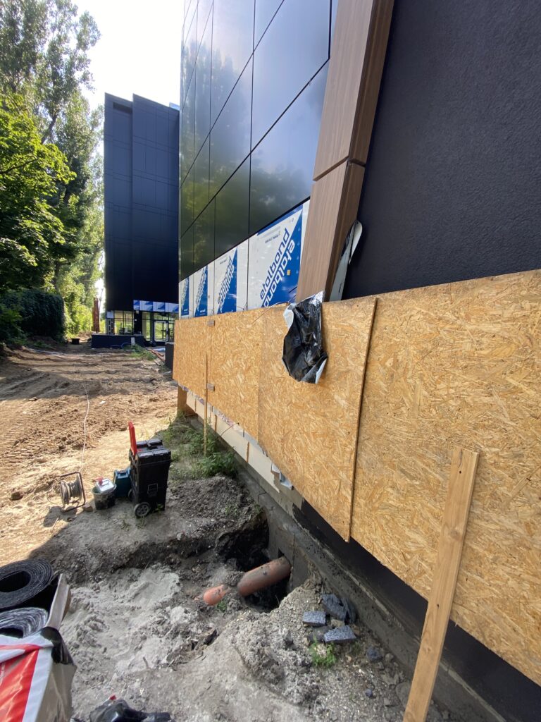 uszczelnienie przejścia rur przez ścianę 3 Maja Kraków