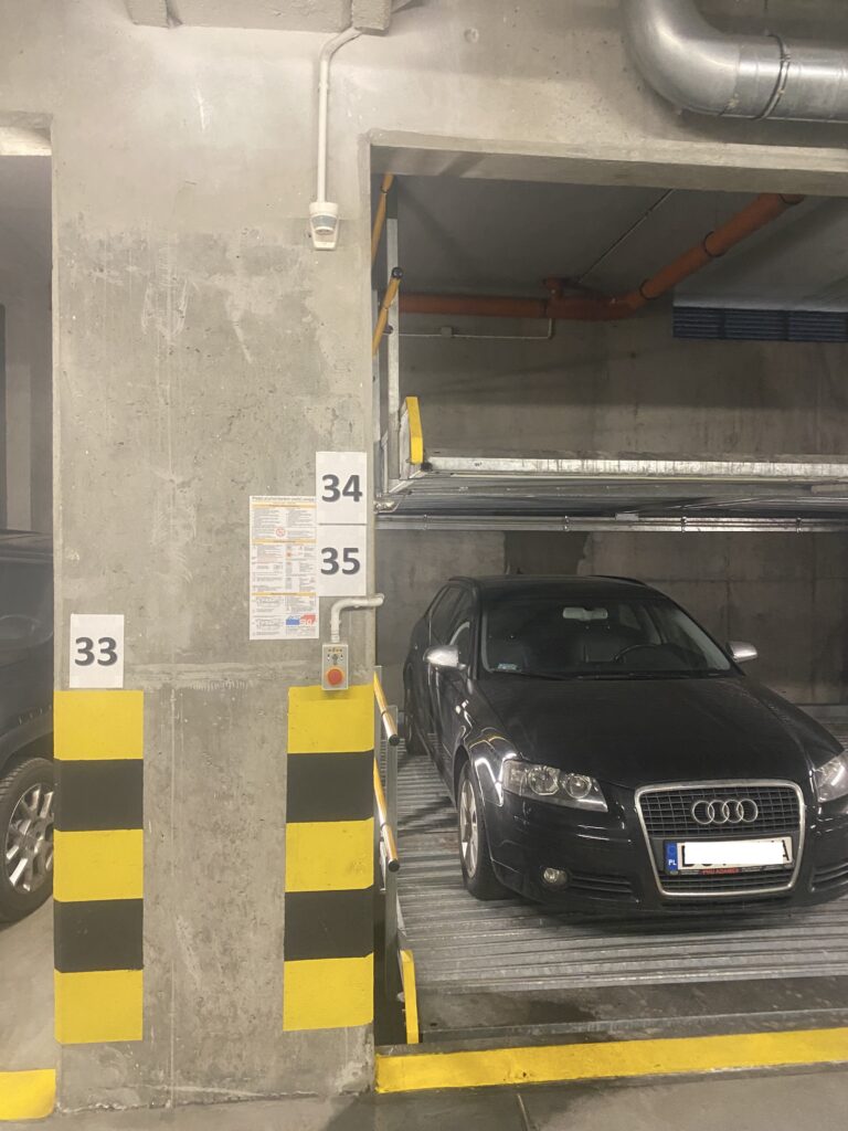 uszczelnienie przejścia rury przez strop w garażu ul. Łokietka 2